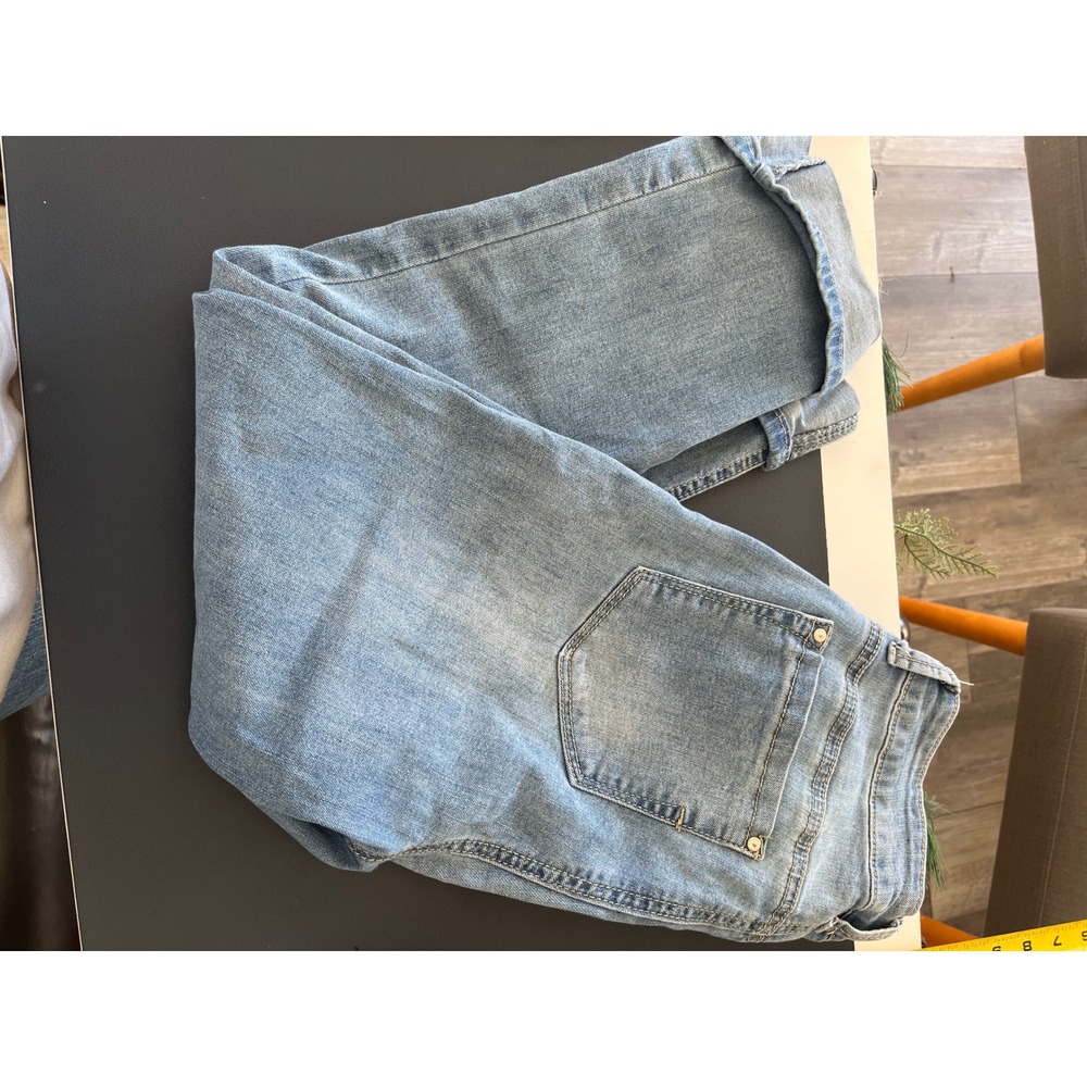 Harmony & Havoc Womens Size 6 Blue Denim Embroidered Floral Jeans‎